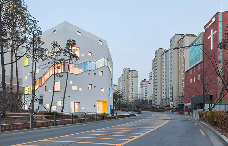 金石裝飾為您淺析幼兒園設計的要點詳解！